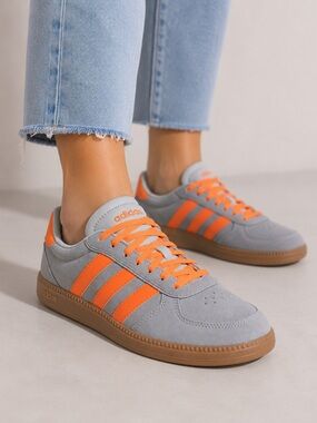 Adidas en Women’s Breaknet Sleek Sneakers Gray Neon Orange Gum Sole Shoes Size 9
